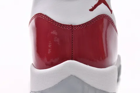 Air Jordan 11 Cherry – photo 6