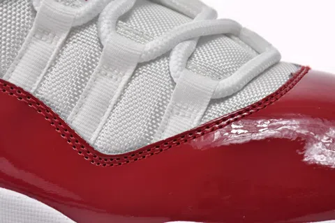 Air Jordan 11 Cherry – photo 8