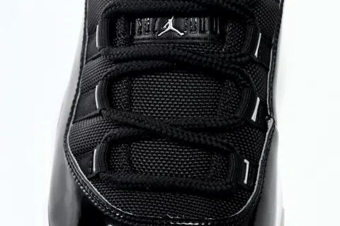 Air Jordan 11 Jubilee – photo 8