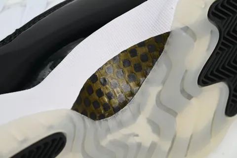 Air Jordan 11 Dmp – photo 9