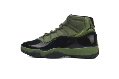 Air Jordan 11 Black/Green