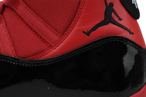 Air Jordan 11 Black Red – photo 5