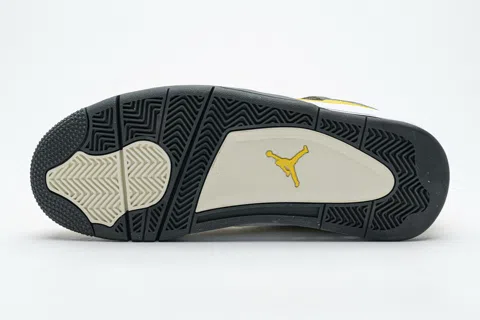 Air Jordan 4 Lightning – photo 7
