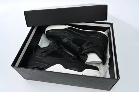 Air Jordan 4 Black/White – photo 11