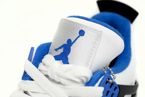 Air Jordan 4 Motorsports – photo 6