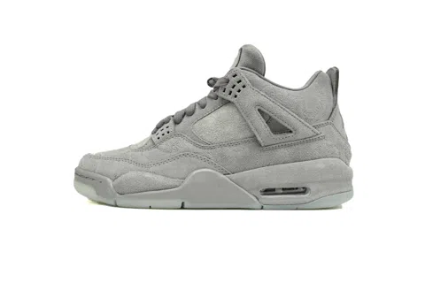 Air Jordan 4 Grey