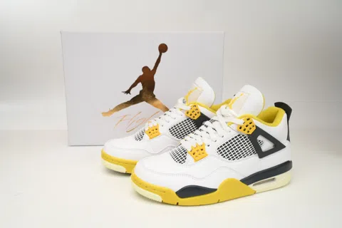 Air Jordan 4 Vivid – photo 9