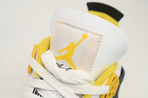Air Jordan 4 Vivid – photo 6