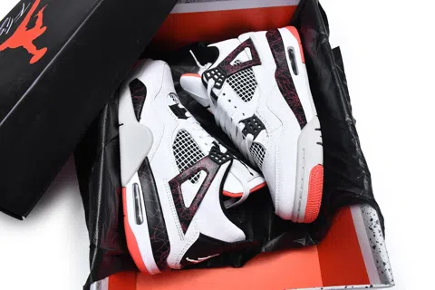 Air Jordan 4 Pale Citron – photo 12