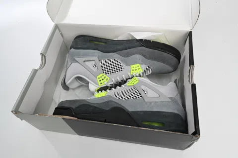 Air Jordan 4 Neon – photo 12