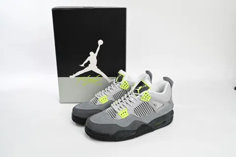 Air Jordan 4 Neon – photo 10