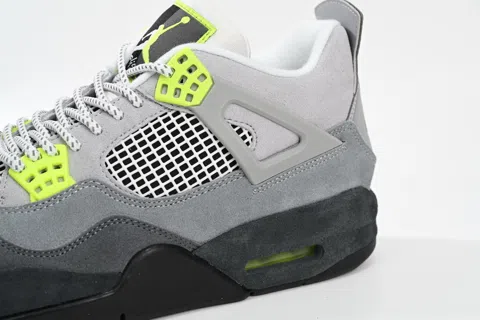 Air Jordan 4 Neon – photo 4
