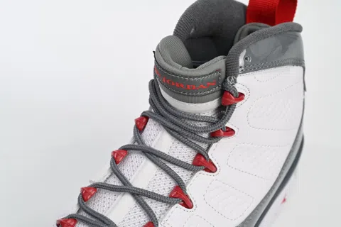 Air Jordan 9 Fire Red – photo 7