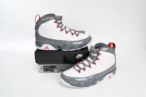 Air Jordan 9 Fire Red – photo 10