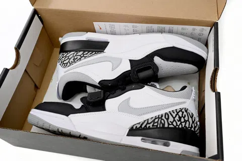 Jordan Legacy 312 Low White/Black/Smoke Grey – photo 11