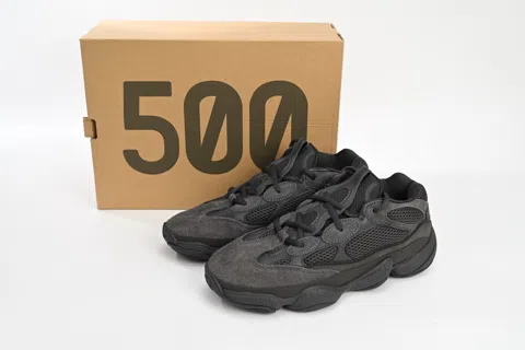 Yeezy 500 Black – photo 9