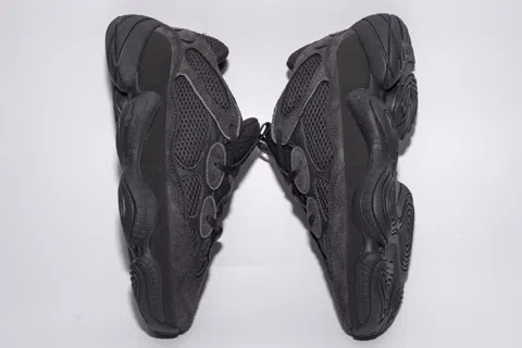 Yeezy 500 Black – photo 5