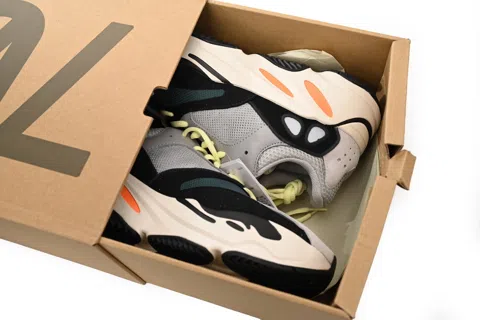 Yeezy Boost 700 Wave Runner – photo 10