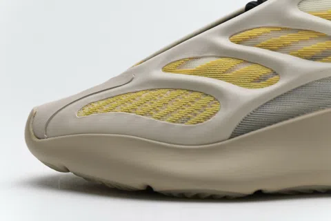 Yeezy 700 V3 Yellow – photo 10