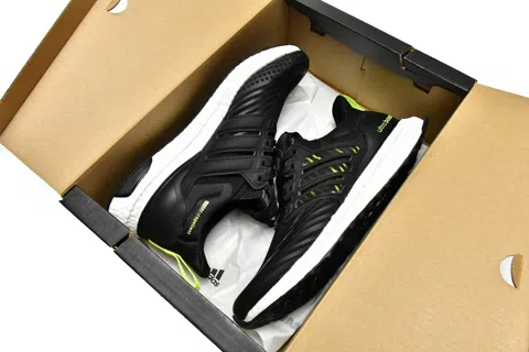 adidas Ultraboost DNA Guard Black/White – photo 12