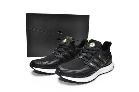 adidas Ultraboost DNA Guard Black/White – photo 11
