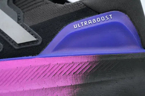 adidas Ultraboost 5 Carbon Iron – photo 5