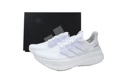 adidas Ultraboost 5 Triple White – photo 6