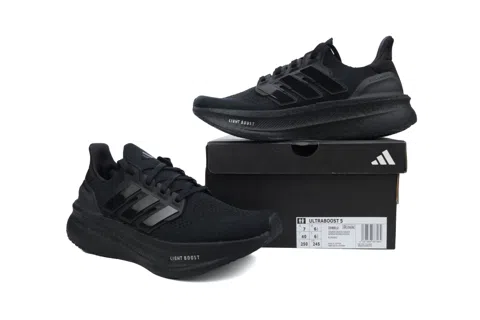 adidas Ultraboost 5 Triple Black – photo 7