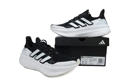 adidas Ultraboost 5 Black and White – photo 7
