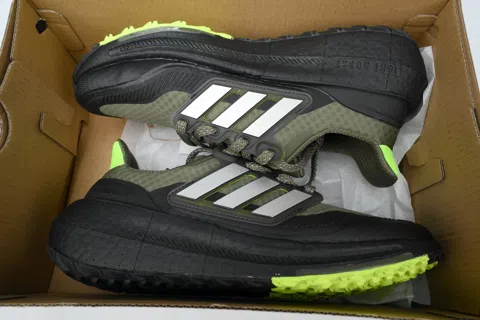 adidas Ultraboost Light Olive green – photo 8