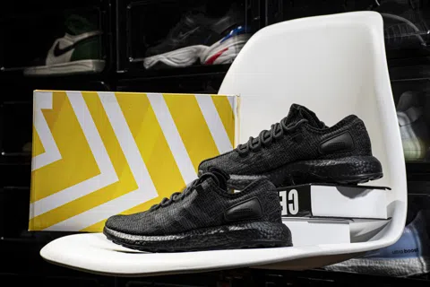 adidas PureBoost Triple Black – photo 3