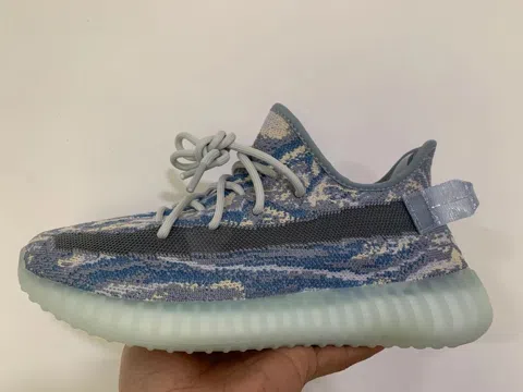 Yeezy Boost 350 V2 Sky Blue – photo 3
