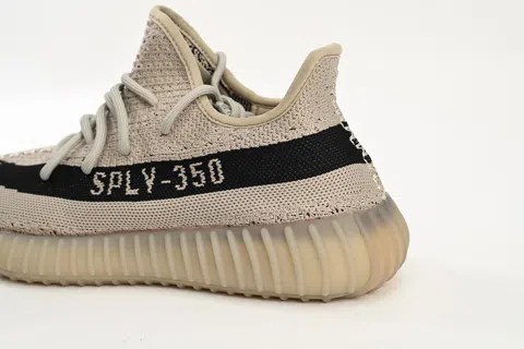 Yeezy Boost 350 V2 Slate – photo 6