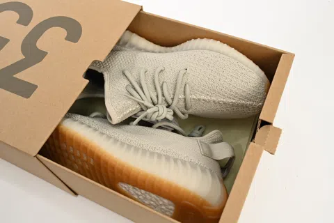 Yeezy Boost 350 V2 Sesame – photo 11