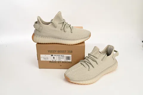 Yeezy Boost 350 V2 Sesame – photo 10