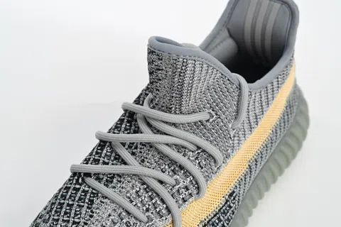 Yeezy Boost 350 V2 Ash Blue – photo 6
