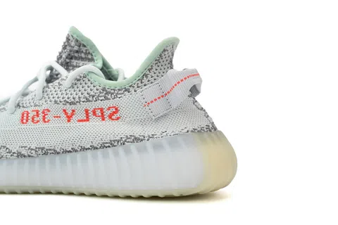 Yeezy Boost 350 V2 Blue Tint – photo 3