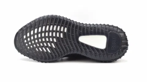 Yeezy Boost 350 V2 Onyx – photo 4