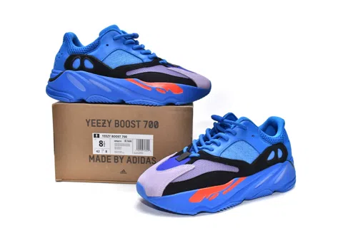 Yeezy Boost 700 Navy – photo 12