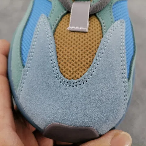Yeezy Boost 700 Blue – photo 9