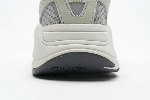 Yeezy Boost 700 V2 Cream – photo 5