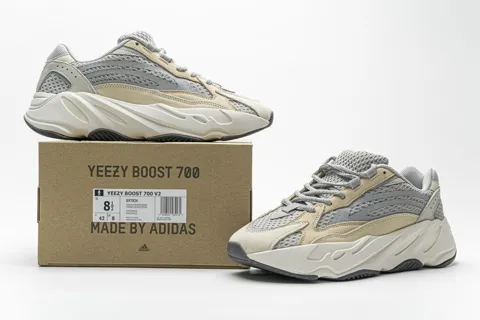 Yeezy Boost 700 V2 Cream – photo 12