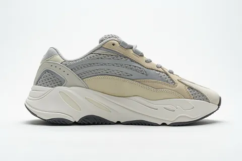 Yeezy Boost 700 V2 Cream – photo 3