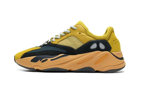 Yeezy Boost 700 Sun – photo 3