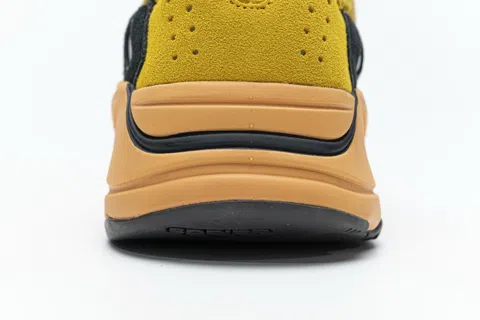 Yeezy Boost 700 Sun – photo 6