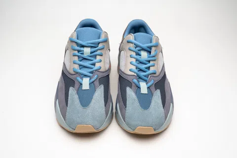 Yeezy Boost 700 Carbon Blue – photo 6