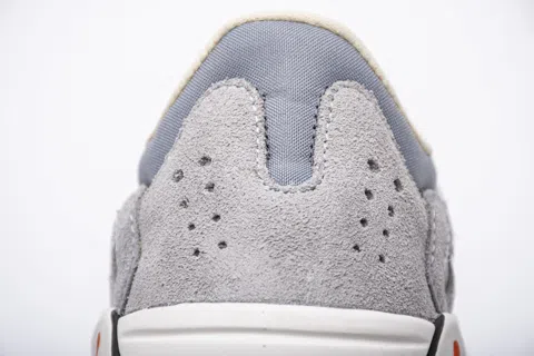 Yeezy Boost 700 Grey – photo 10
