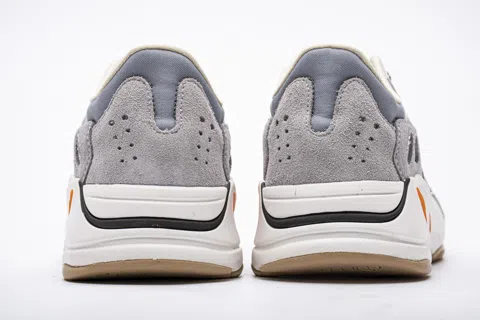 Yeezy Boost 700 Grey – photo 8
