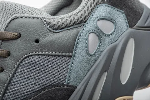 Yeezy Boost 700 Teal/Grey – photo 11