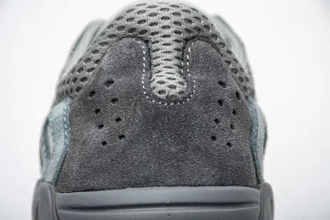 Yeezy Boost 700 Teal/Grey – photo 10